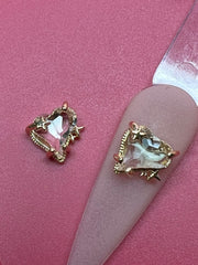 2 pcs Clear Crystal Heart-shape Charm for Nails Art Design (Crystal Rhinestone Engraved)