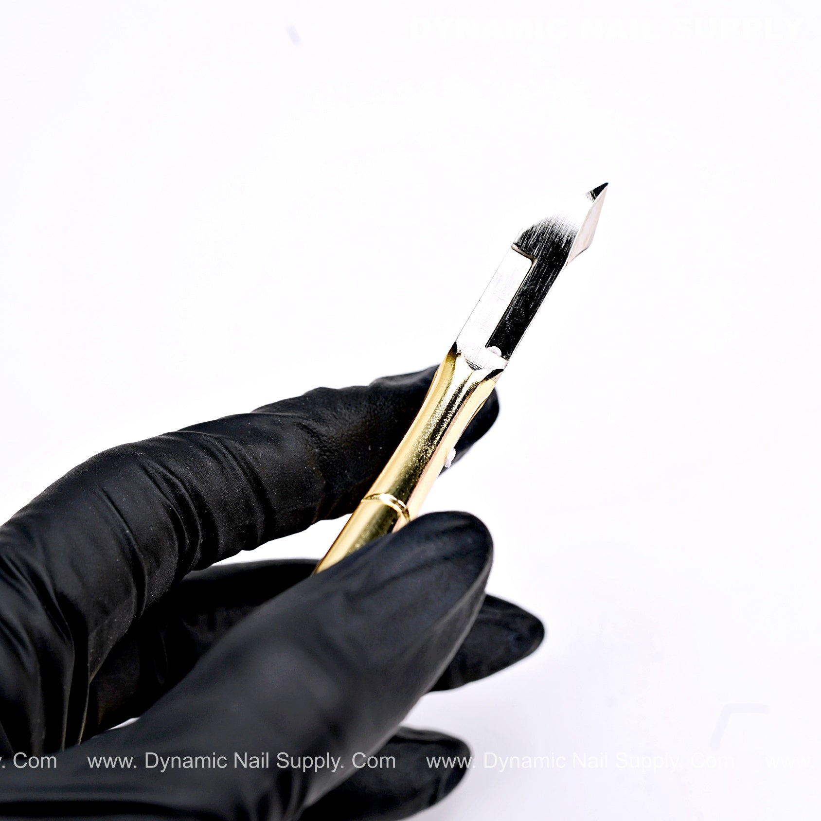 D555 - Professional Cuticle Nippers with high-tension spring and full jaw design make it easy to trim