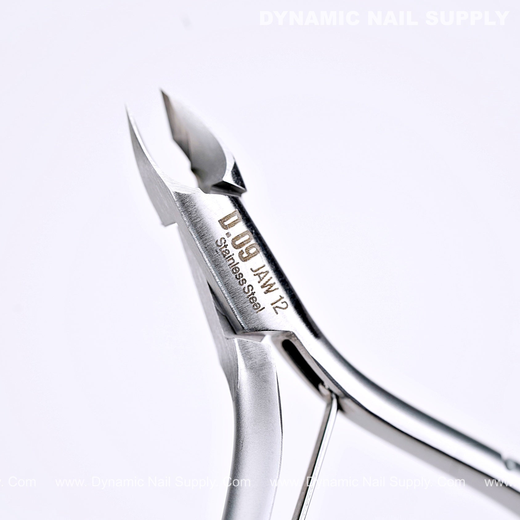 D09 - Jaw 12 - Cuticle Clippers with Grip Control 鈥?Sharp Jaw Design for Clean Cuticle Removal