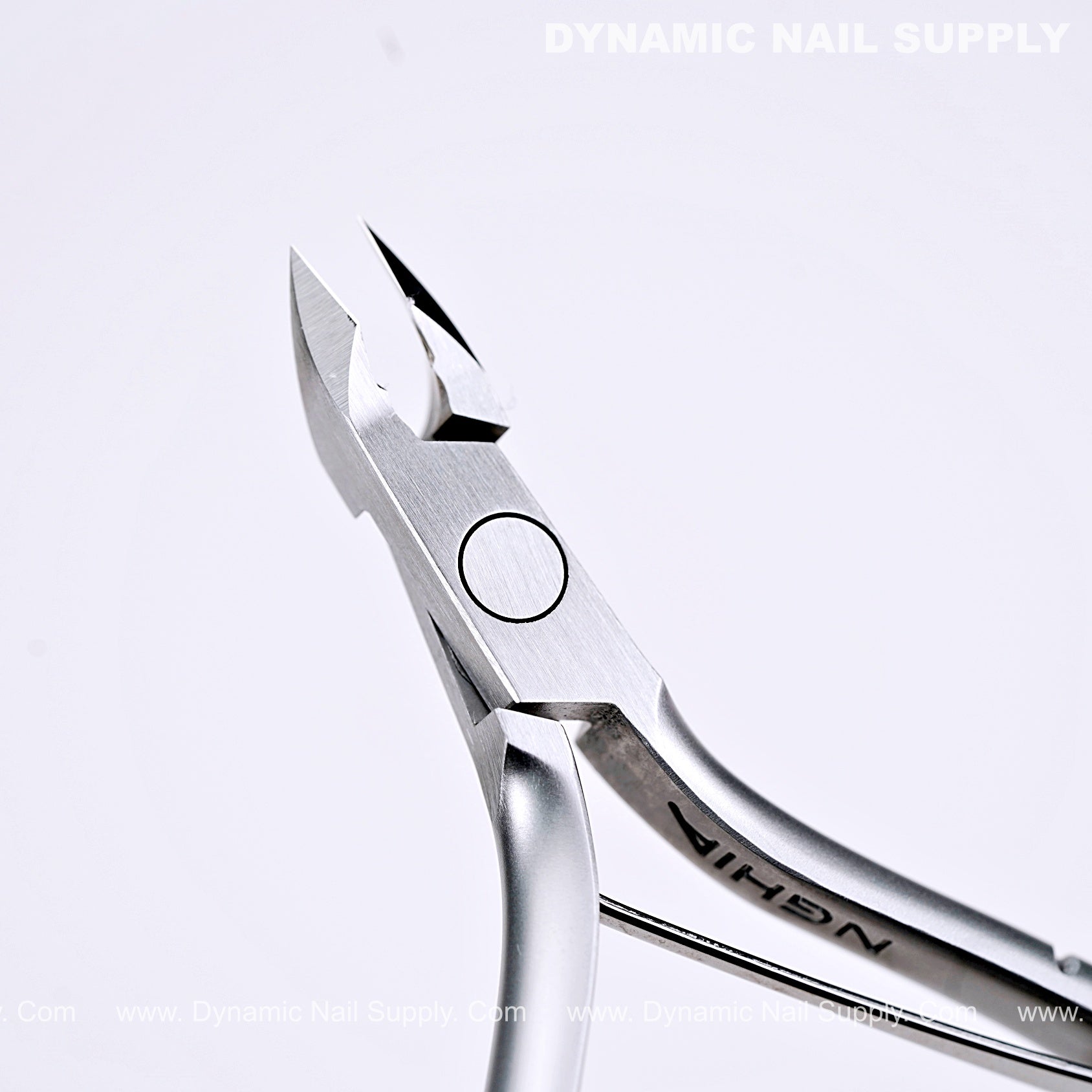 D09 - Jaw 12 - Cuticle Clippers with Grip Control 鈥?Sharp Jaw Design for Clean Cuticle Removal