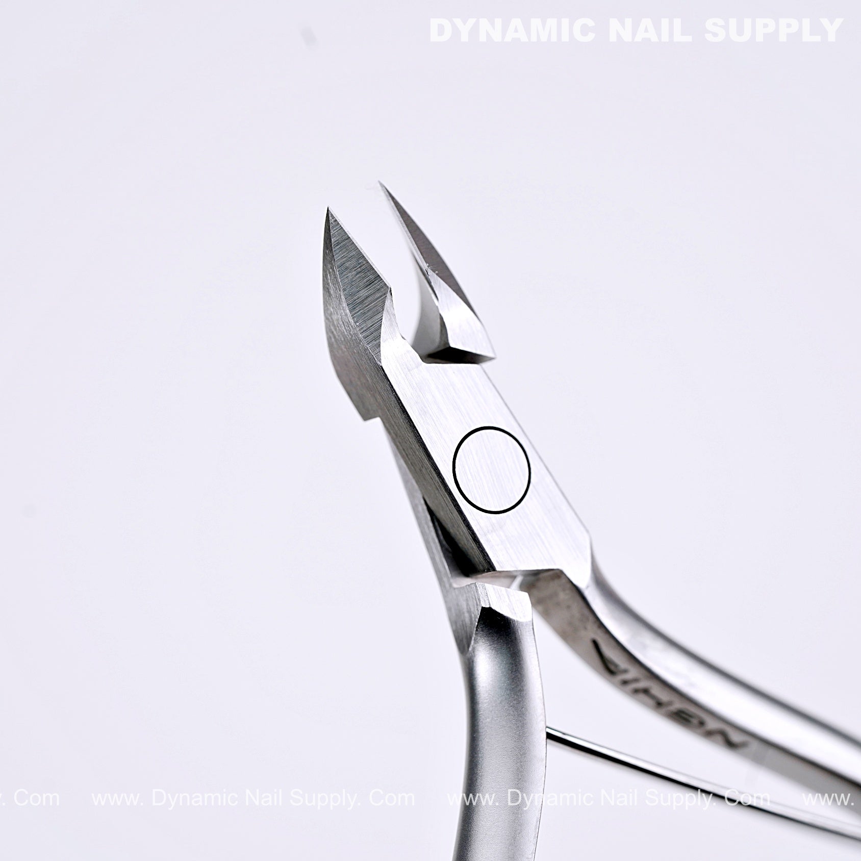 D09 - Jaw 14 - Cuticle Clippers with Grip Control 鈥?Sharp Jaw Design for Clean Cuticle Removal