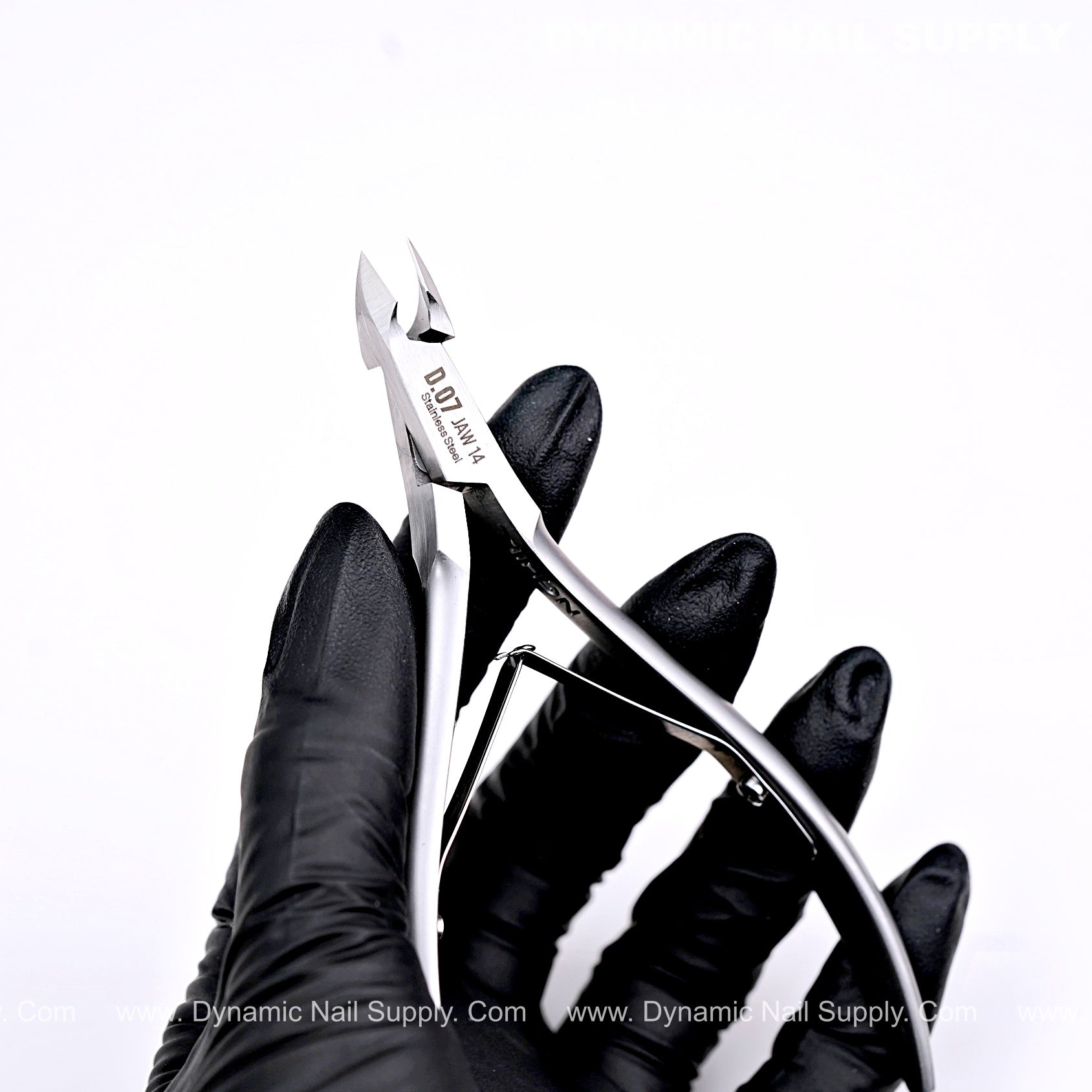 D07 - Jaw 14 - Cuticle Nippers for Nails 鈥?Super Fine Jaw Cuticle Clippers with Smooth Spring Action