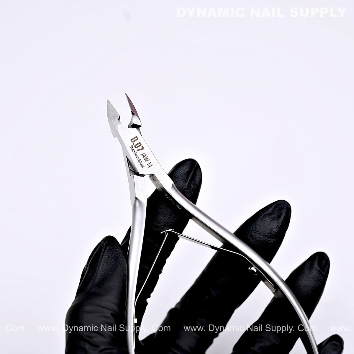 D07 - Jaw 14 - Cuticle Nippers for Nails 鈥?Super Fine Jaw Cuticle Clippers with Smooth Spring Action