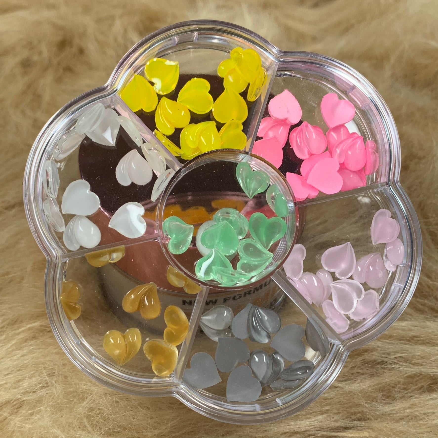 Colorful Resin Heart shaped charms for Valentines Nails art design