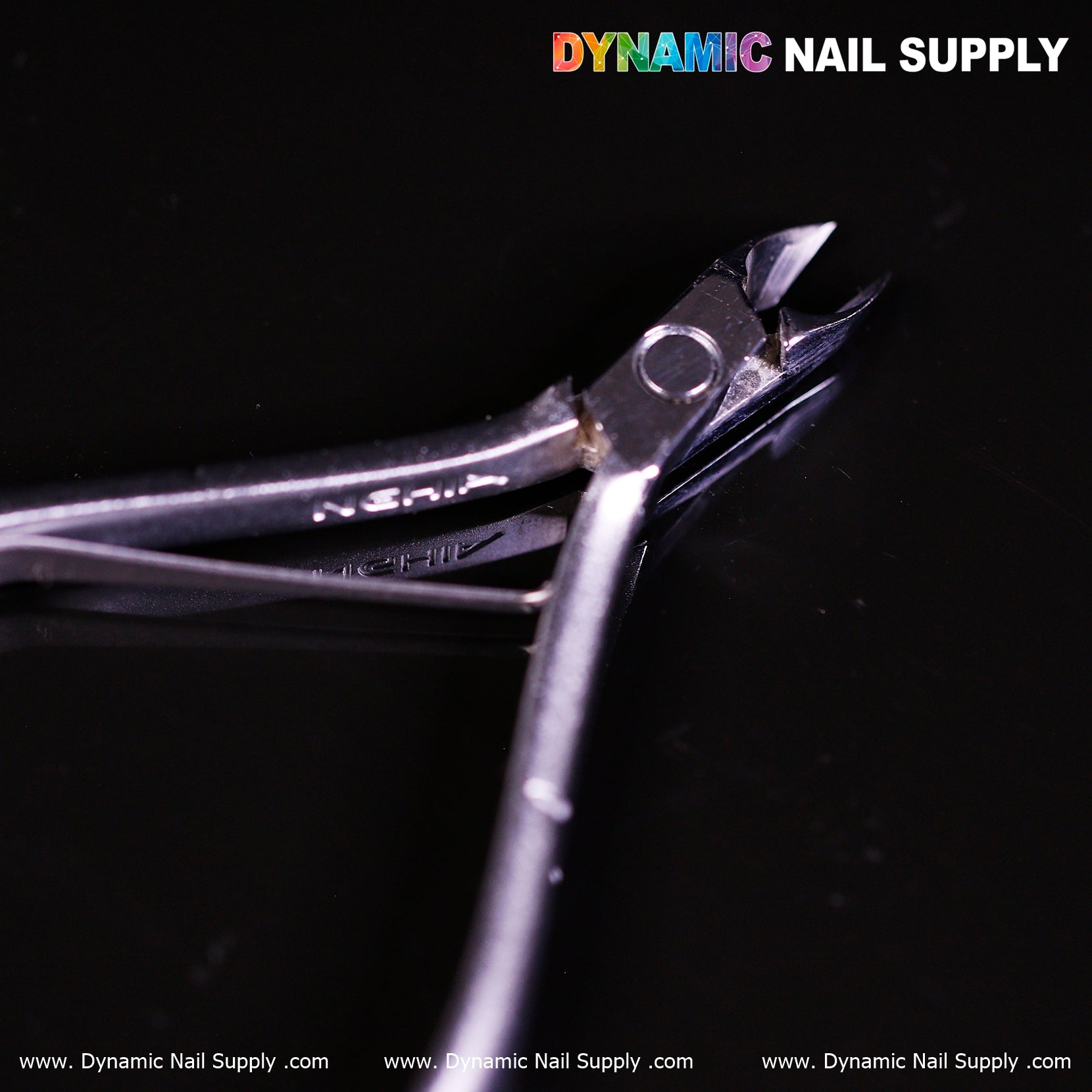 D506 - Professional Carbon Steel Cuticle Nippers that Engineered for control and performance