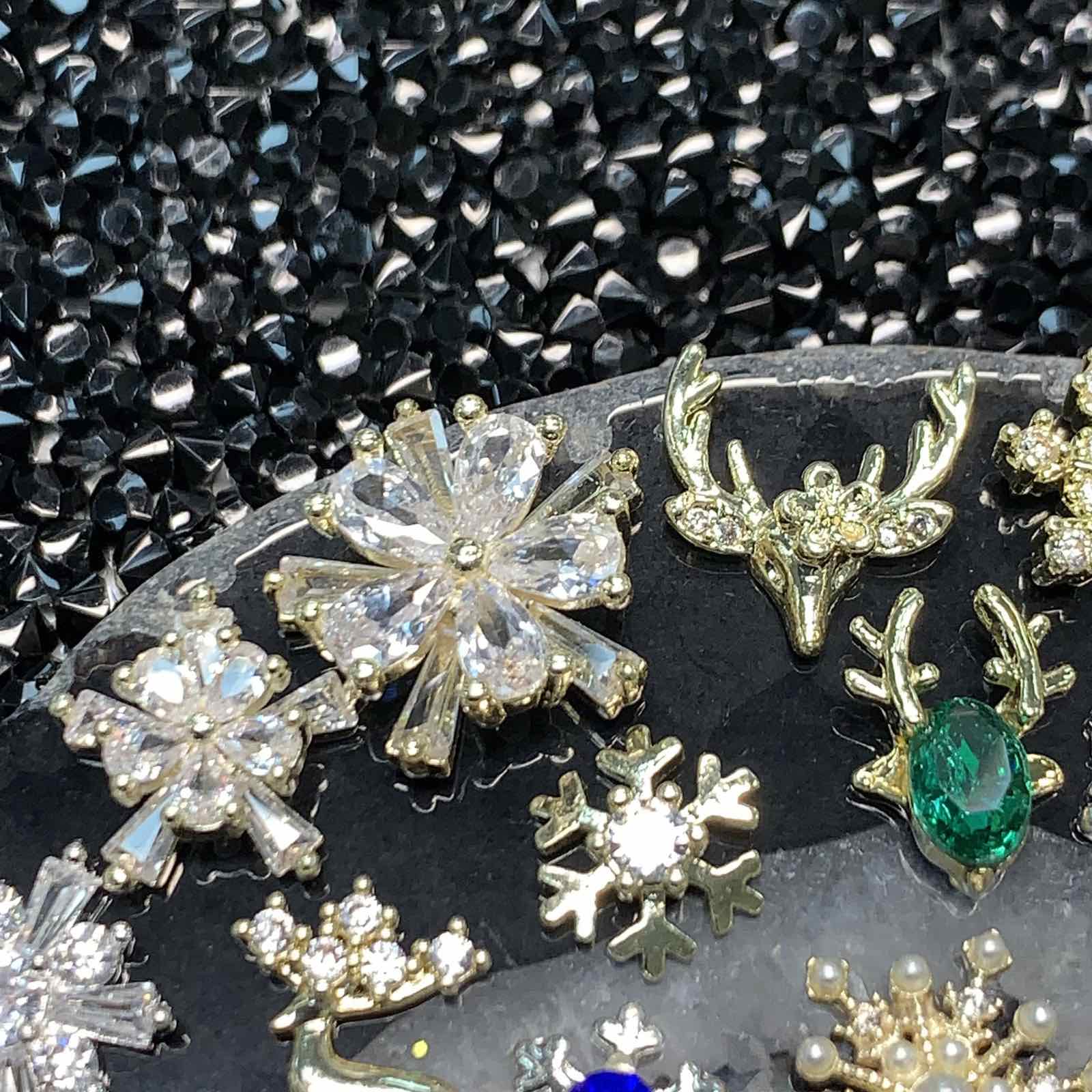 24 pcs Unique Design Snowflake Charm for Christmas nails art design