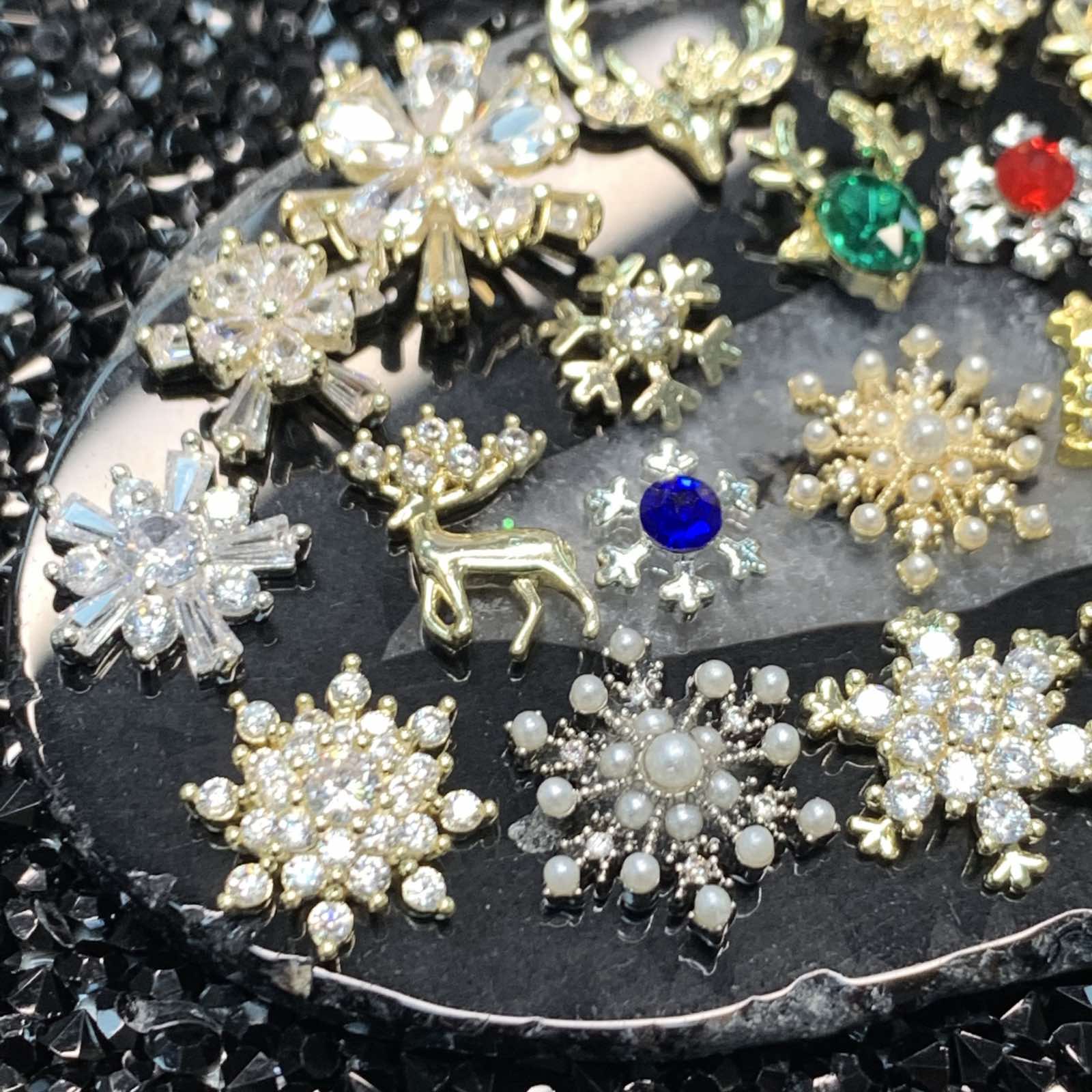 24 pcs Unique Design Snowflake Charm for Christmas nails art design