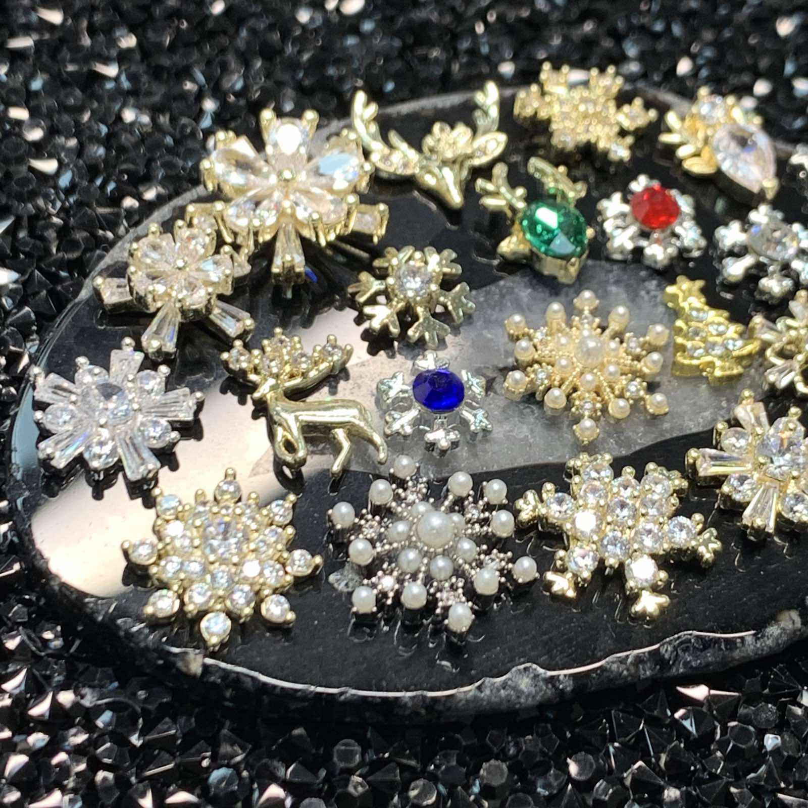24 pcs Unique Design Snowflake Charm for Christmas nails art design